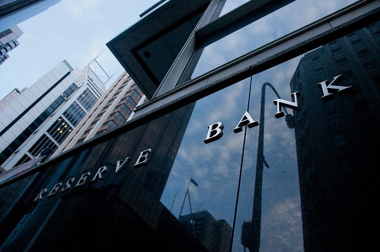 RBA: Lowe señala que una tasa de interés negativa en Australia es altamente improbable