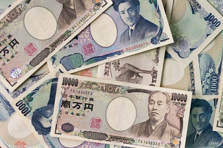 USD/JPY se dispara sobre 105.00, suben las probabilidades de Trump