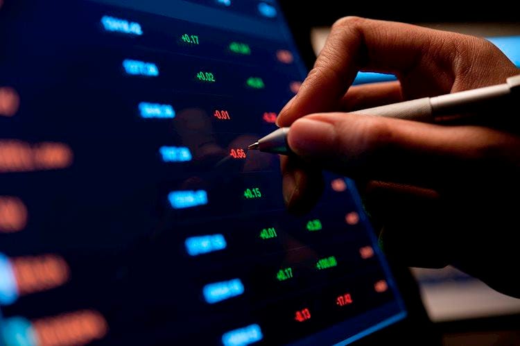 S&P 500 abre modestamente al alza respaldado por el aumento de las acciones del sector energético