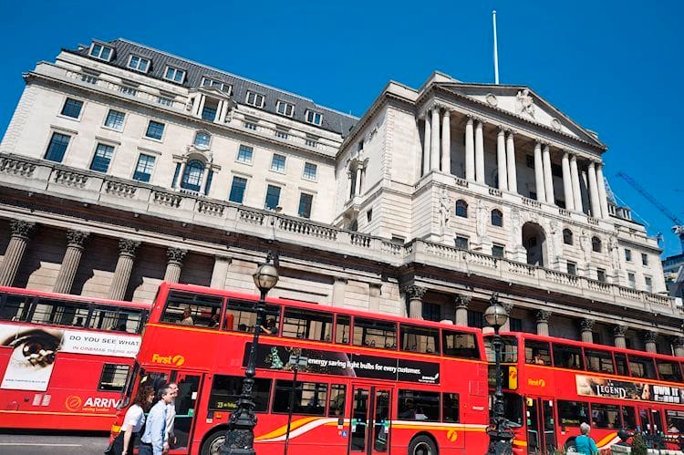 Banco de Inglaterra: Haldane afirma que los riesgos para la economía siguen siendo considerables, aunque más balanceados que en mayo