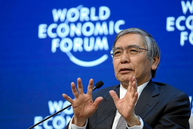 BoJ: Kuroda dice que se flexibilizará la política monetaria sin dudarlo según sea necesario