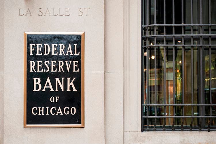 Discurso de Powell: La Fed no toma una posición sobre el aumento del salario mínimo a 15$ la hora