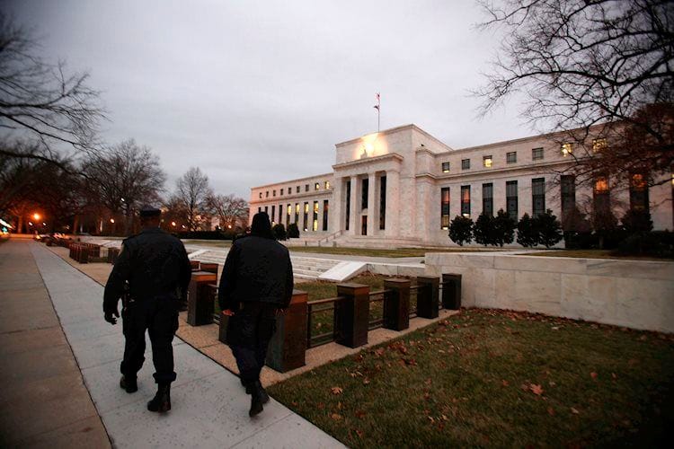Fed: EE.UU. tiene mucha capacidad de endeudamiento, el gasto del gobierno ha sido prudente — Neel Kashkari