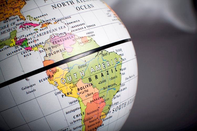 ¿Monedas latinas con tinte devaluatorio?
