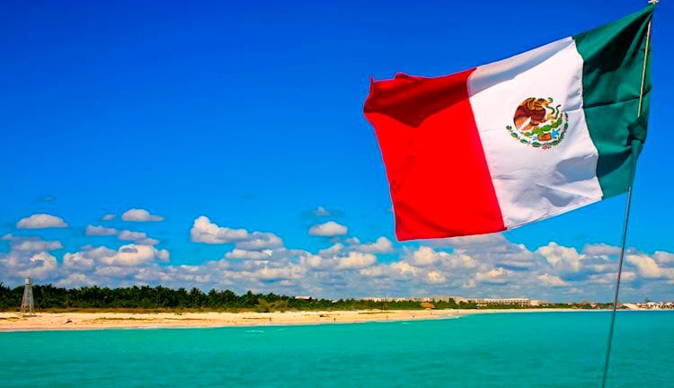 El Banco Central de México baja tasa de interés de referencia a 7.5% desde 7.75%