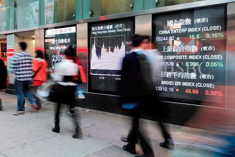 El Ministerio de Relaciones Exteriores chino dice Estados Unidos y Europa deberían trabajar conjuntamente con China para defender el multilateralismo