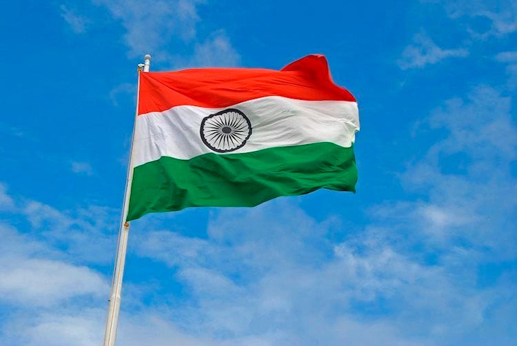 USD/INR se fortalece, el PMI de servicios de India se acelera a un máximo de cinco meses en agosto