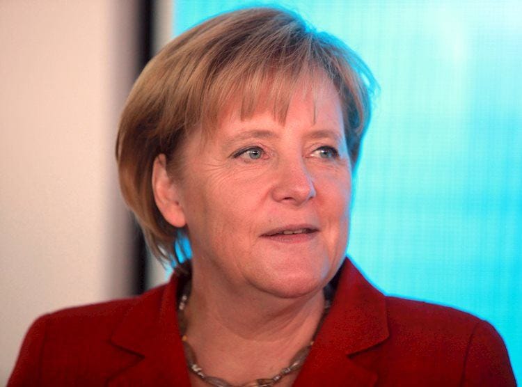 Alemania: Merkel dice que quieren reducir el impacto negativo del Brexit si es desordenado