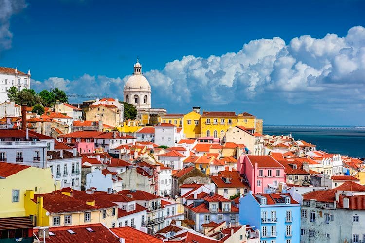 La política fiscal de Portugal y su rápida reducción de la deuda contrastan con España e Italia