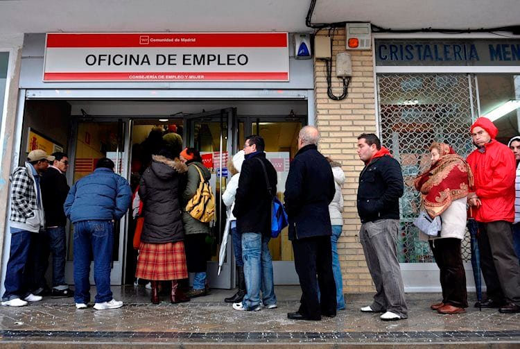 Forex Hoy: El dólar retrocede y el oro sube, la atención se centra en las peticiones de desempleo