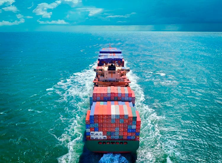 ¿La interrupción del transporte marítimo en el Canal de Suez truncará las esperanzas de bajadas de tipos?
