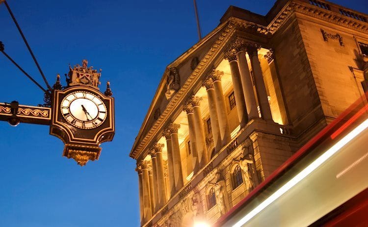 BoE volverá a subir las tasas de interés en febrero – Encuesta de Reuters