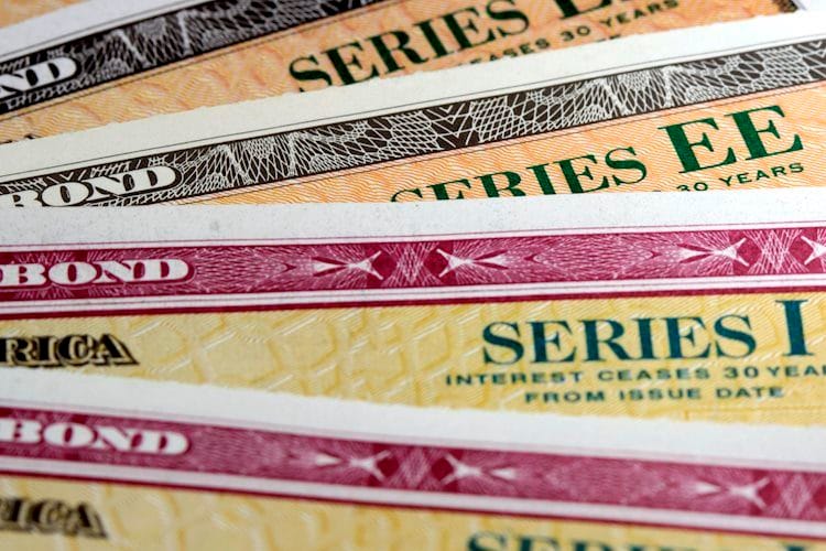 Tras la rebaja de calificación de EE.UU.: Reflexiones sobre deuda, bonos y la Fed