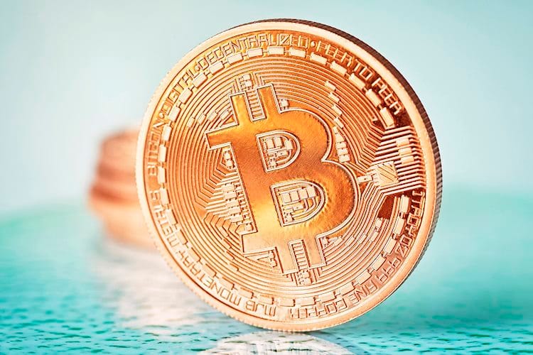 Bitcoin análisis técnico: Los bajistas están probando la fuerte línea de tendencia de soporte; una ruptura sería catastrófica