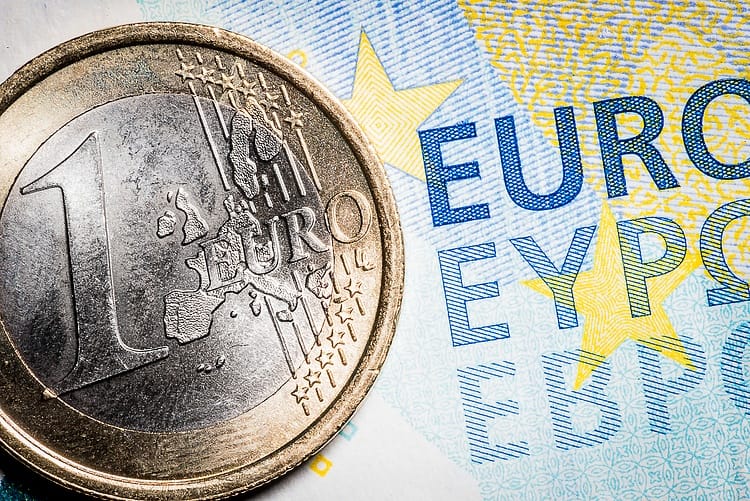 EUR/USD corre el riesgo de seguir bajando una vez que haya roto el nivel de 0.9900 – UOB