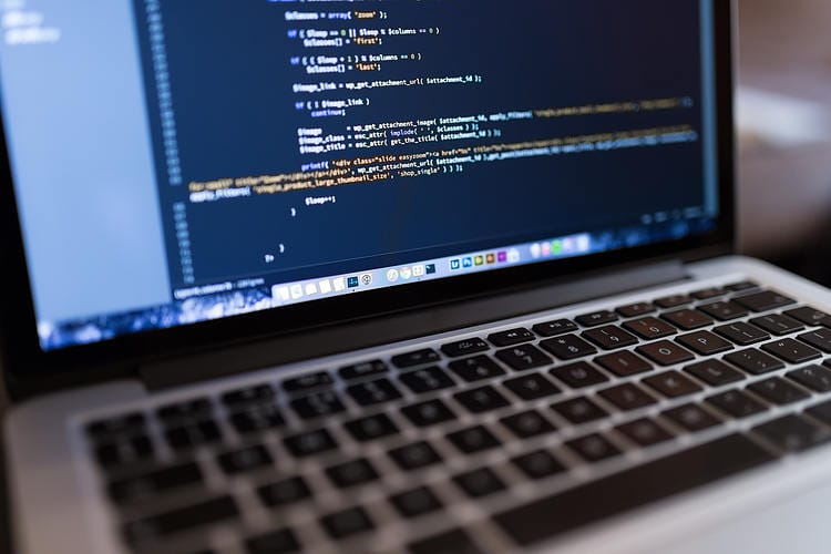 La cotización de Microsoft rebota tras la contratación de Altman